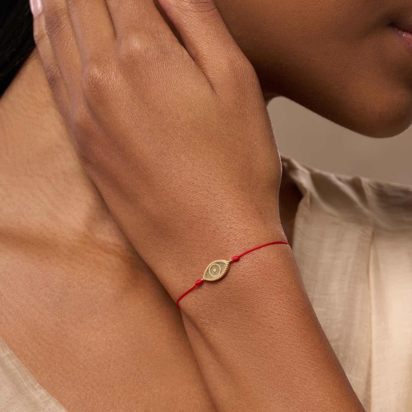 Spirit’s Innovation Evil Eye Peridot Red String Bracelet