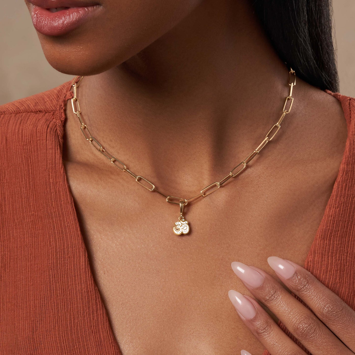 Universal Sound Om Charm