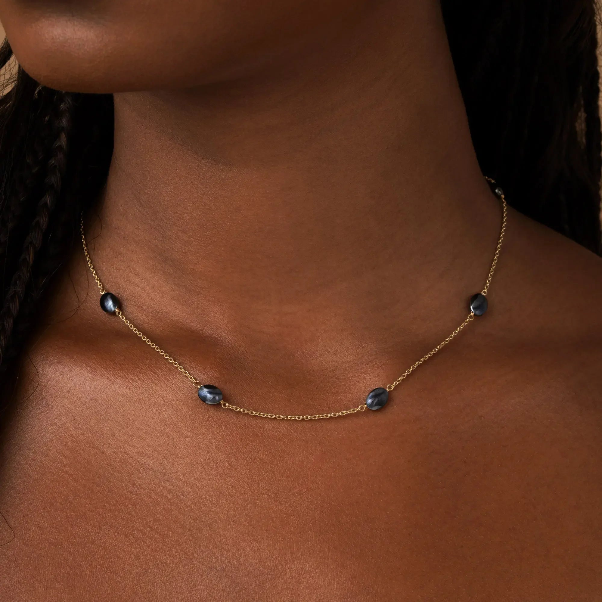 Tranquil Gleam – Hematite Statement Necklace