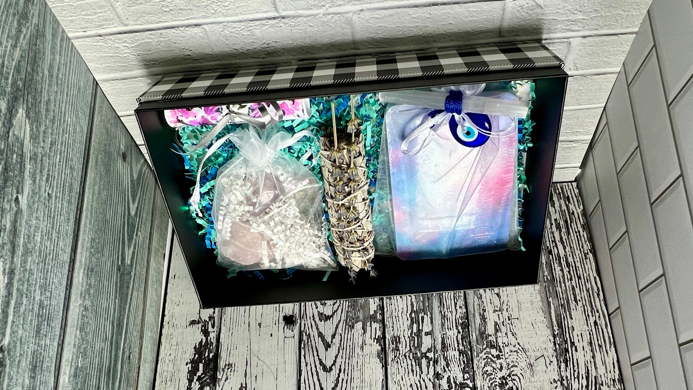 Dream Daringly Designs Gingham Manifesting Abundance Kit